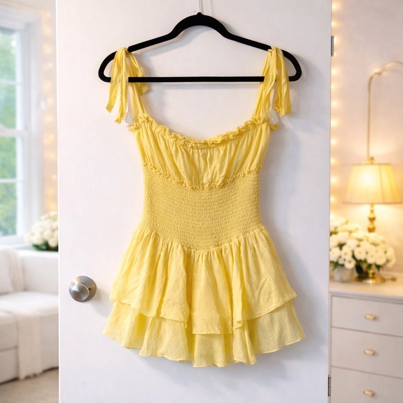 ✨ Forever 21 Swiss Dot Flowy Spring Summer Romper Size L - Picture 2 of 7